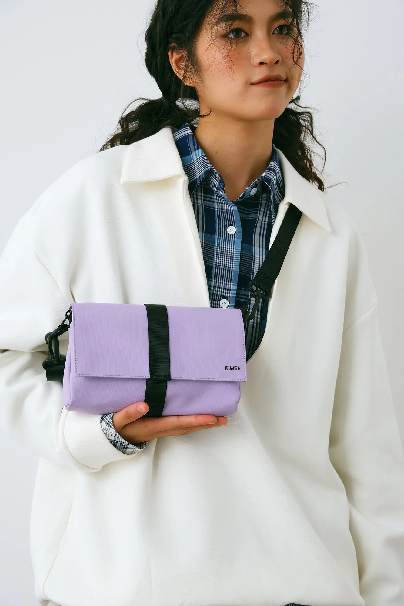 KIWEE Fasten & Go:  Triangle Sling Bag Mini