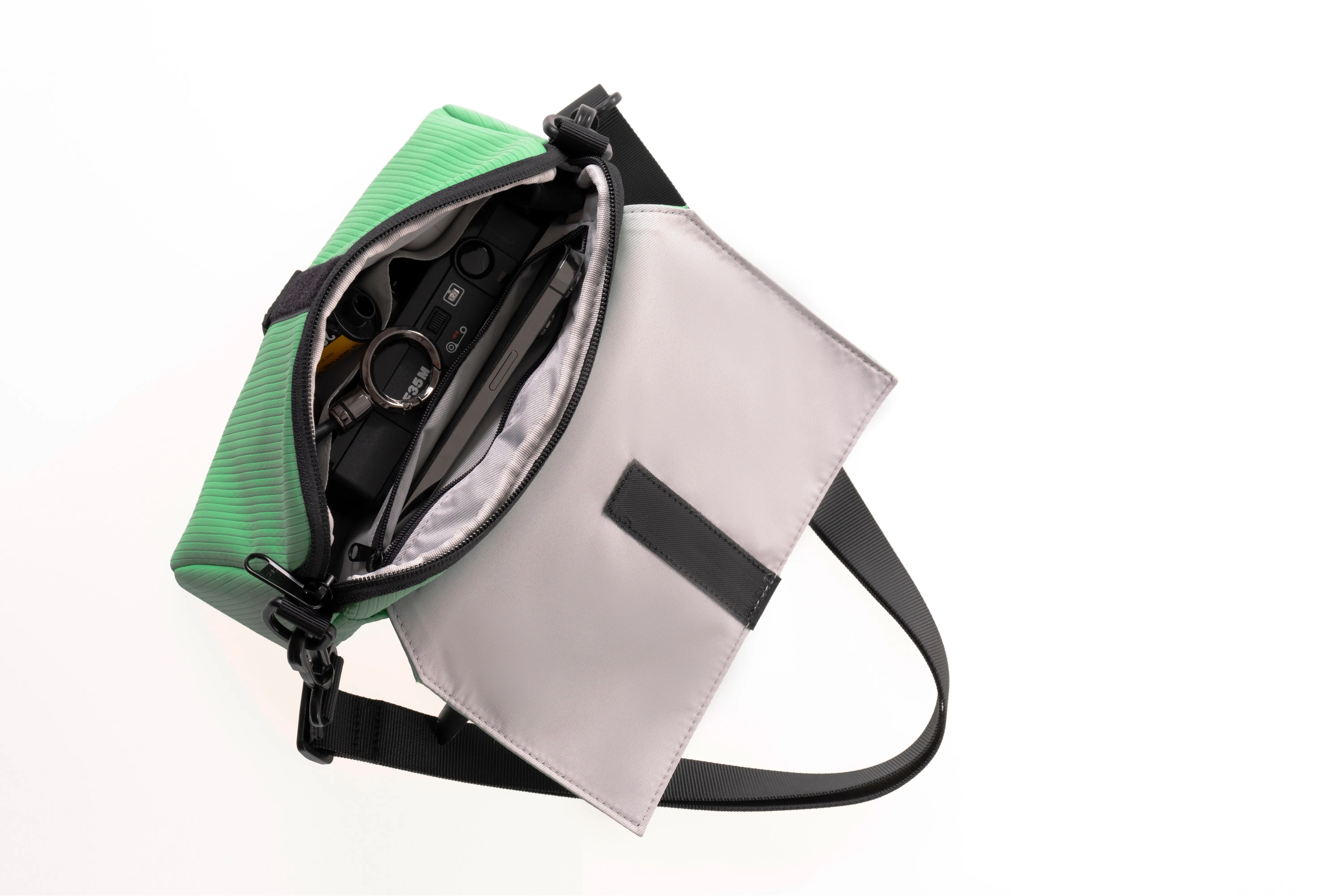 KIWEE Fasten & Go:  Triangle Sling Bag Mini