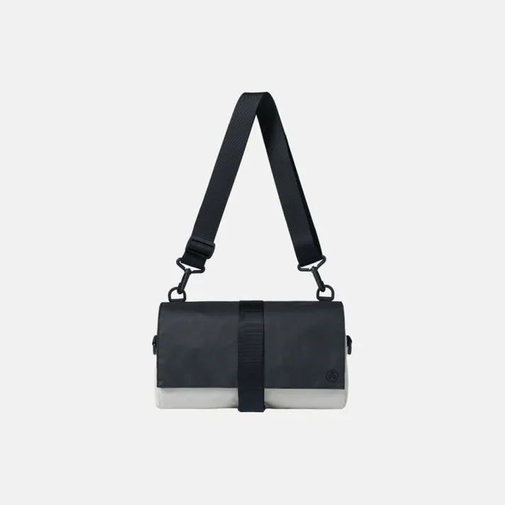 KIWEE Fasten & Go: Triangle Sling Bag