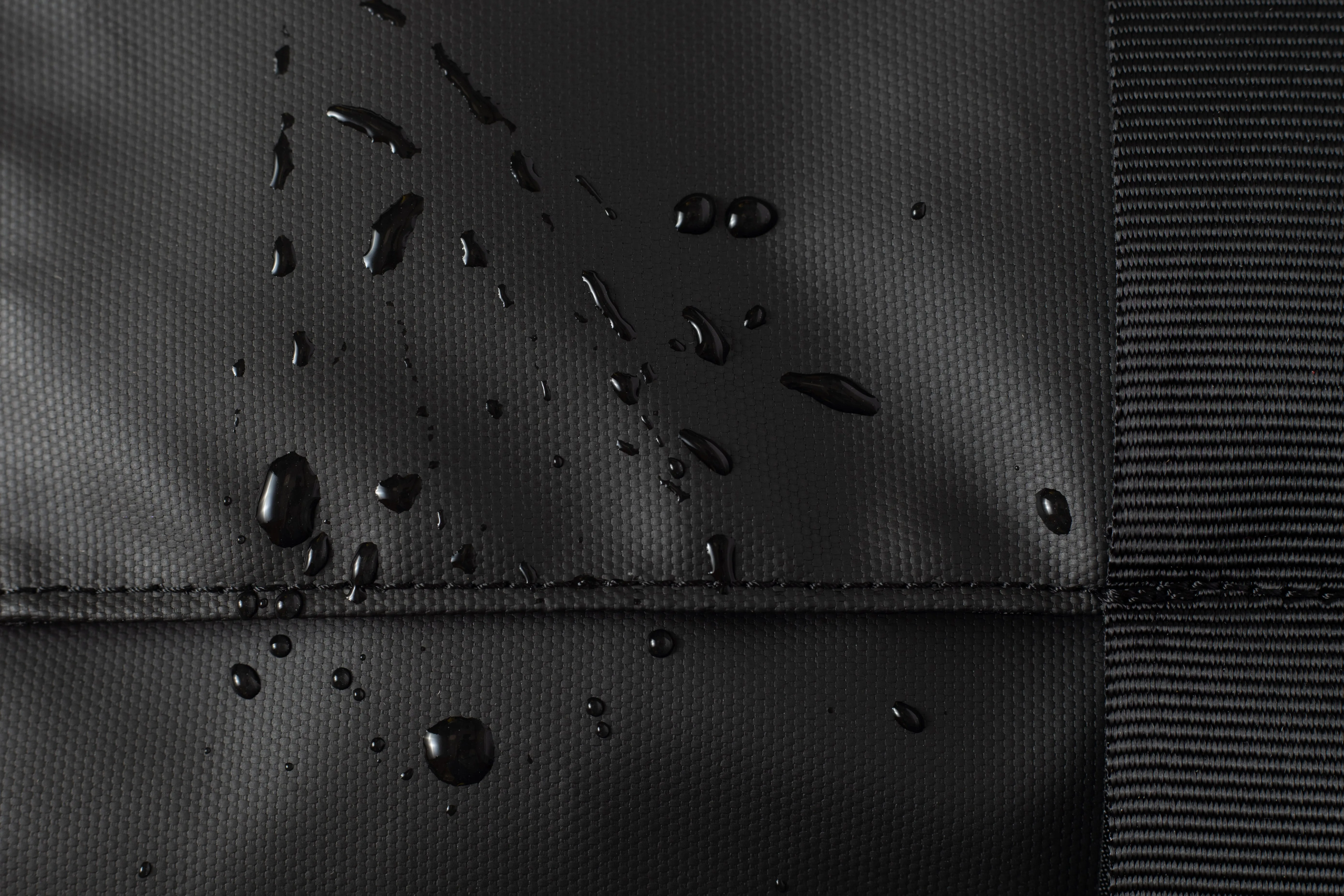 KIWEE Fasten & Go: Triangle Sling Bag
