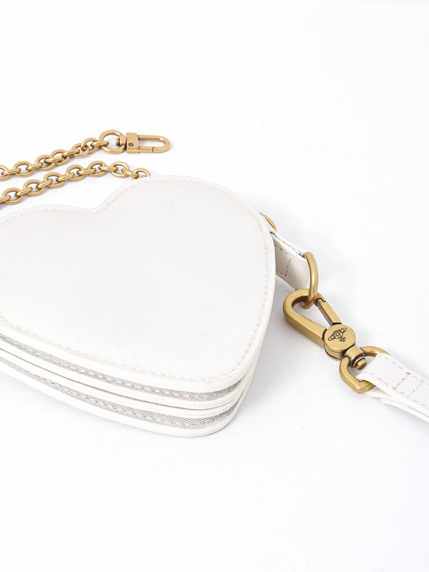 MOIRE HEART WRISTLET_CREAM
