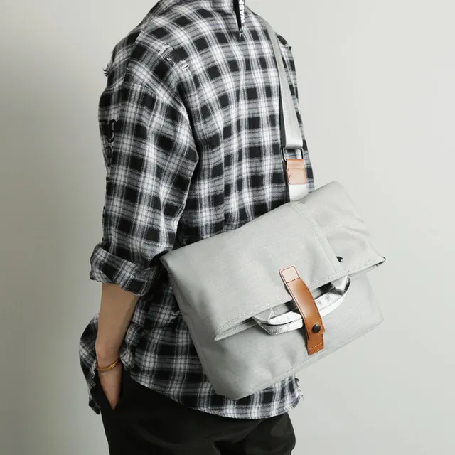 Shoulder messenger bag